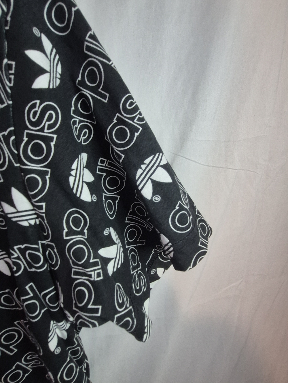 adidas Crewneck Sweatshirt - Black & Cream - Picture 5 of 5